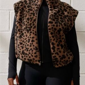 Abercrombie YPB NwOT Leopard Print Faux Fur Vest size M
